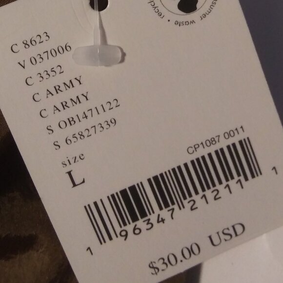 NWT FP movement The way home shorts  size Large army color  built in briefs - Picture 9 of 16